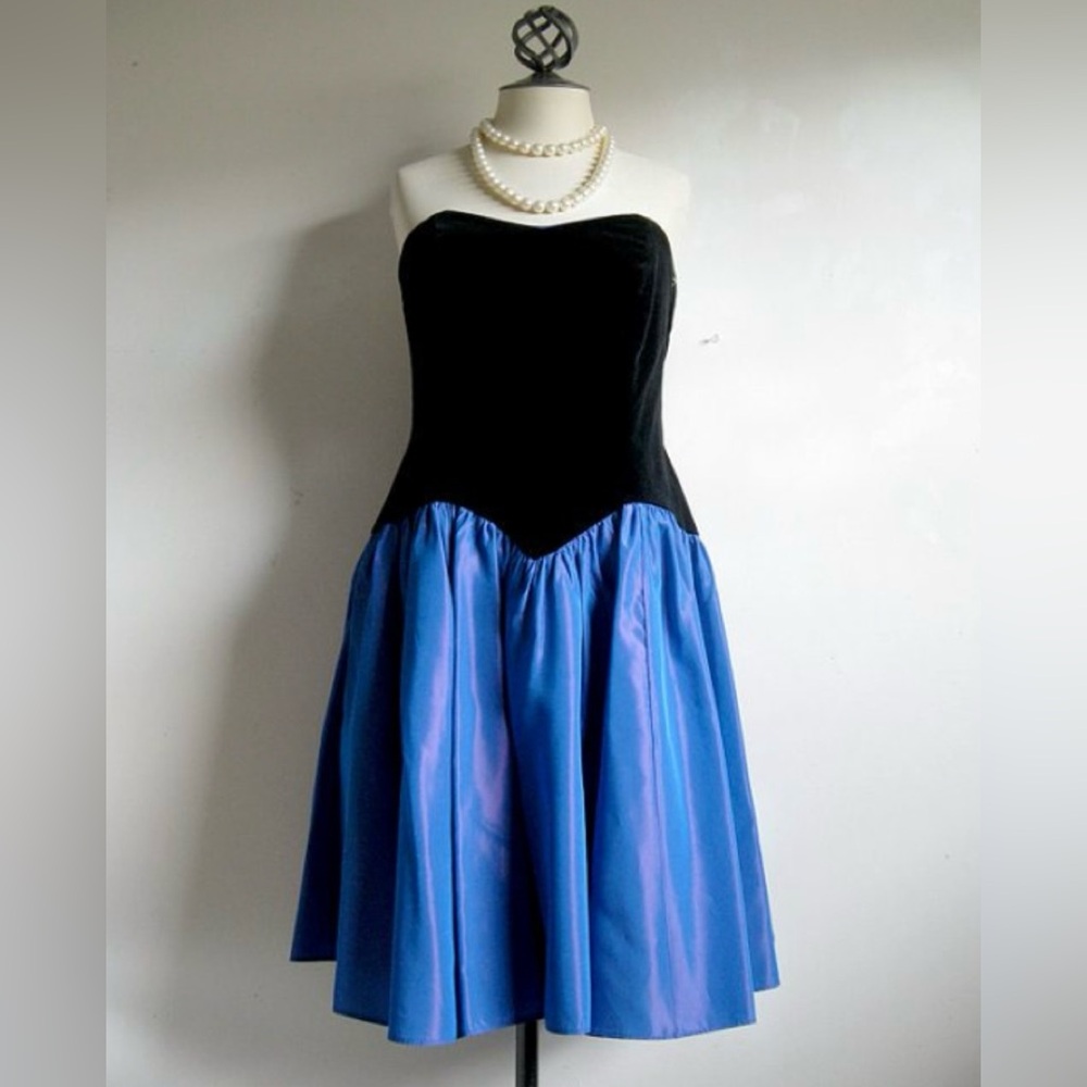 Laura Ashley Vintage Black Velvet & Taffeta Tea Dress Great Britain UK 12, US 10 - Picture 3 of 16